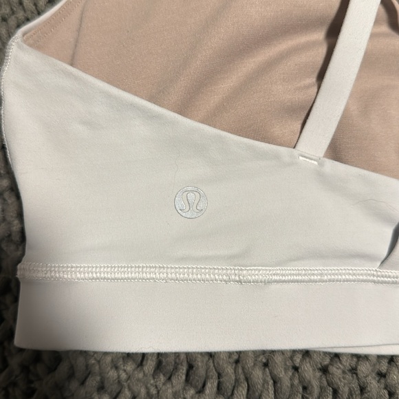 Lululemon sports bra, white, cross back size 12 - Picture 3 of 4